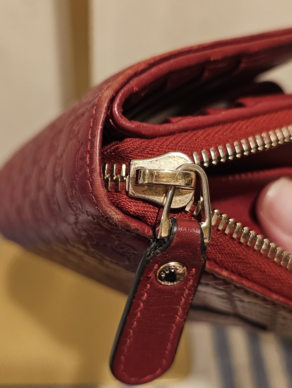 Gucci micro red zip around wallet - Picture 9 of 13